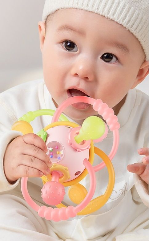 知育玩具 0歳児の感覚を育てる握りやすいガラガラボール