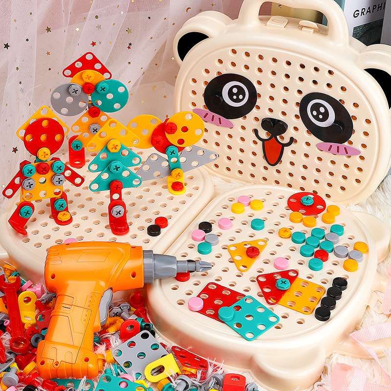 知育玩具 パンダさんのねじねじボード