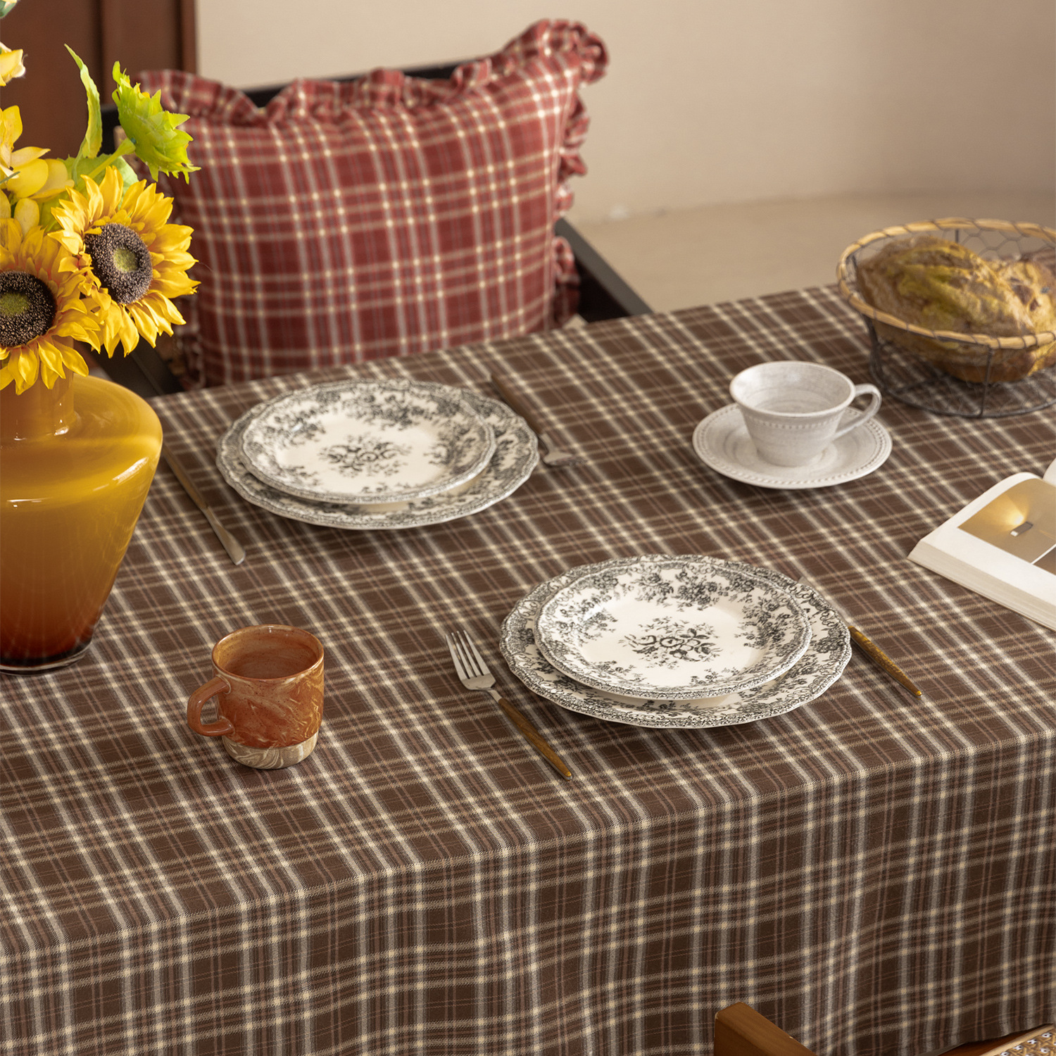 テーブルクロス 温もり感じる伝統格子柄テーブルクロス