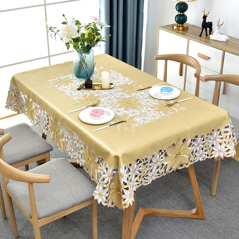テーブルクロス 華やか花刺繍レース縁取りテーブルクロス