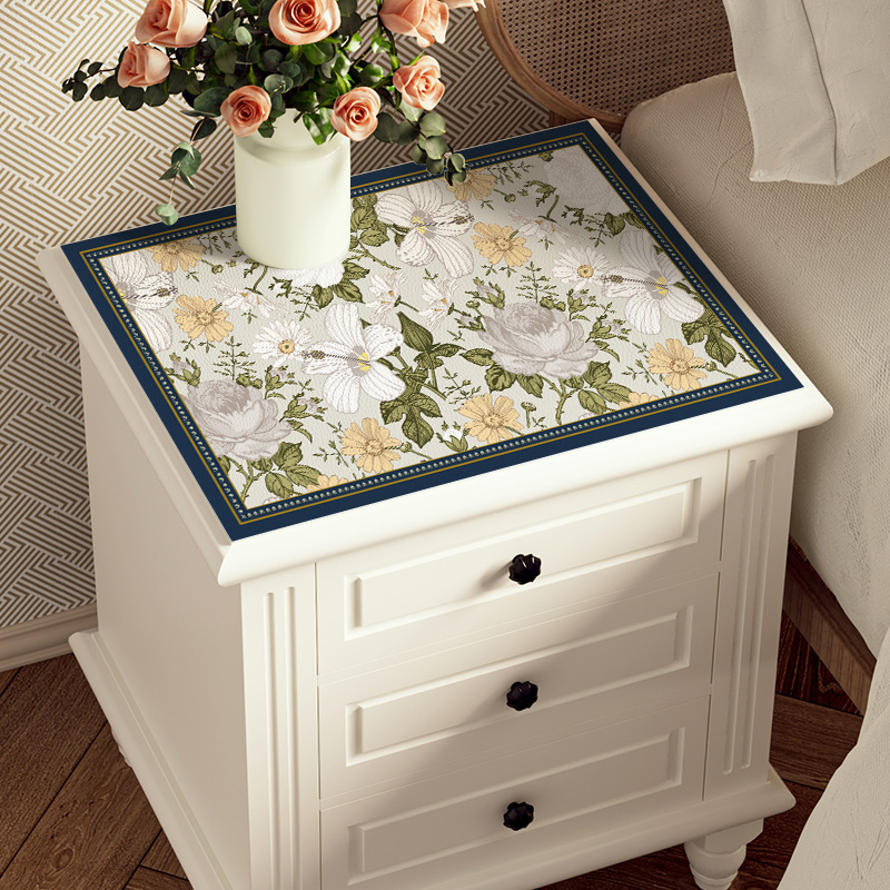 テーブルクロス 花と葉の優雅な装飾枠付きテーブルクロス