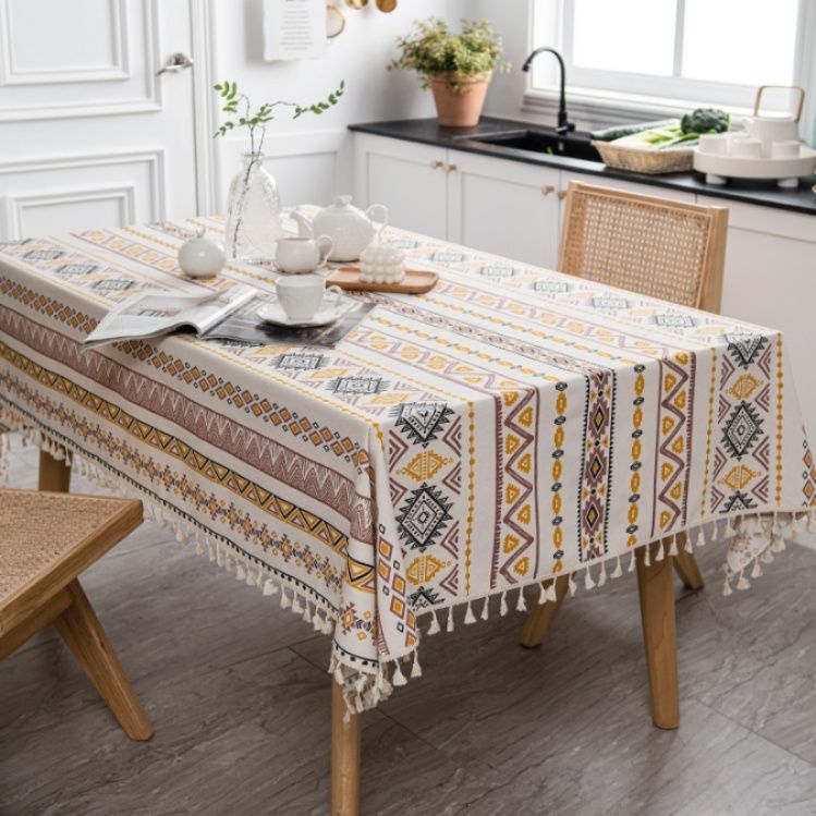 民族風幾何学模様房飾り付きテーブルクロス