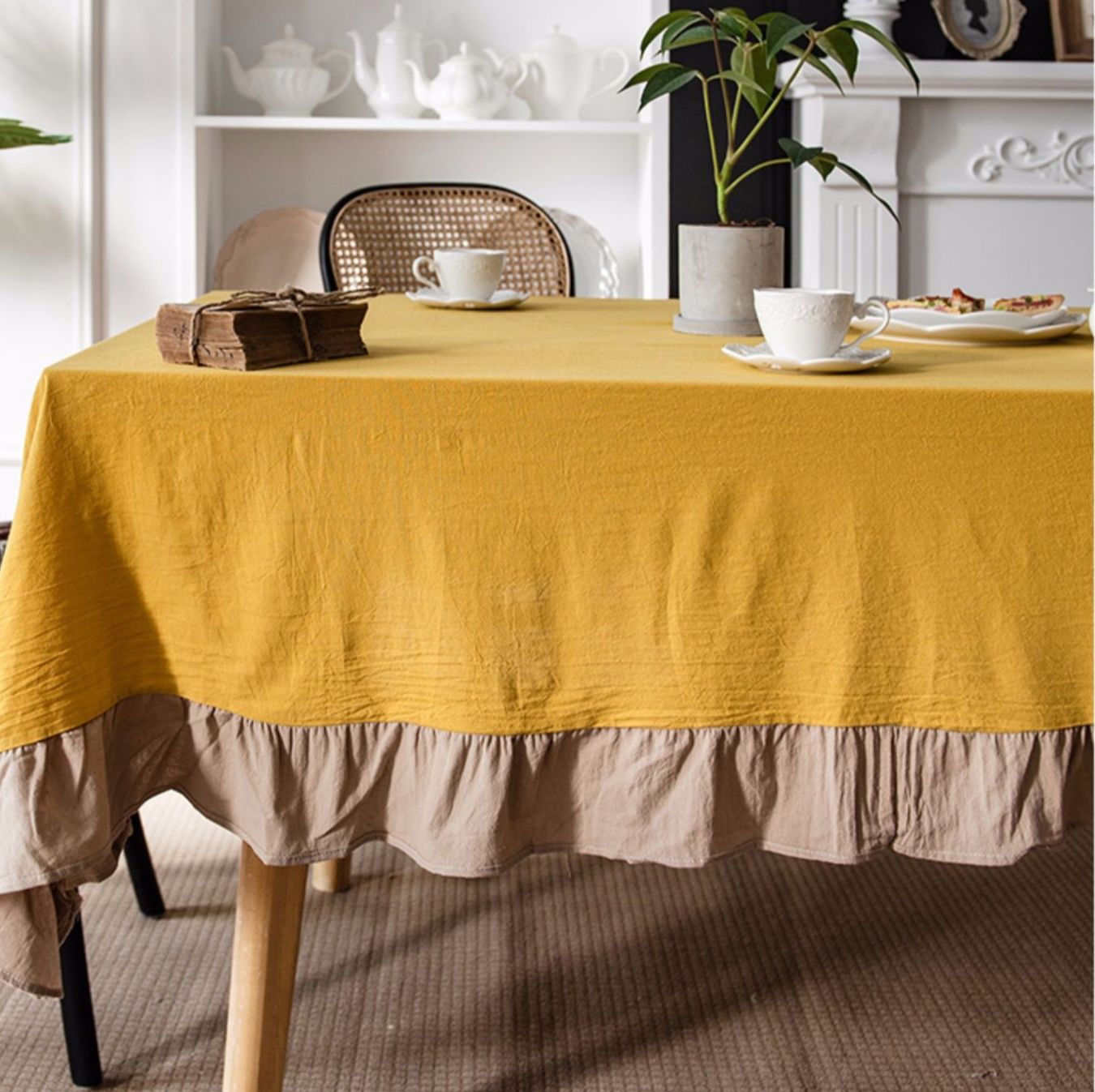 テーブルクロス 二色使いフリル付き上質テーブルクロス布