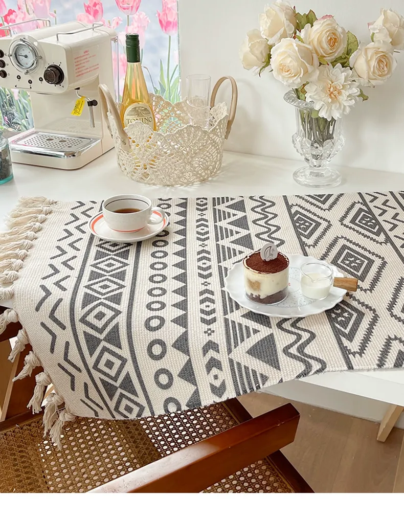 テーブルクロス 幾何学模様フリンジ付き綿麻テーブルランナー
