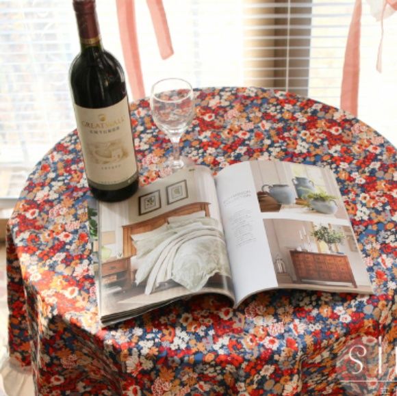 花柄小花模様フリル付きテーブルクロス