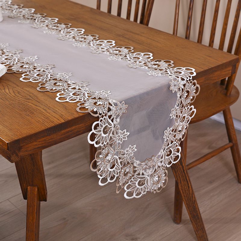 テーブルクロス 花柄刺繍レース縁取り透かし模様センタークロス