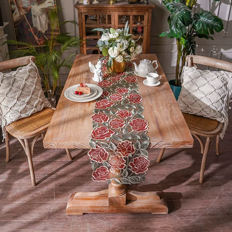 新品未使用　薔薇柄刺繍テーブルクロス 大判　130cm✖️215cm テーブルクロス バラ柄コード刺繍 約150cm [Rosa Fil]｜インテリア