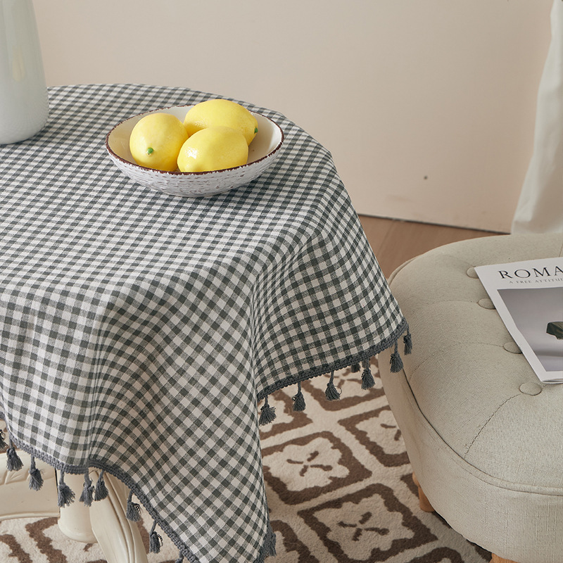ギンガムチェック柄タッセル付き円形テーブルクロス