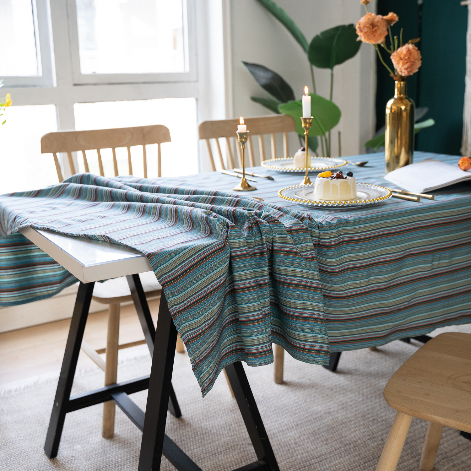 テーブルクロス 多彩な細縞模様の北欧風テーブルクロス布