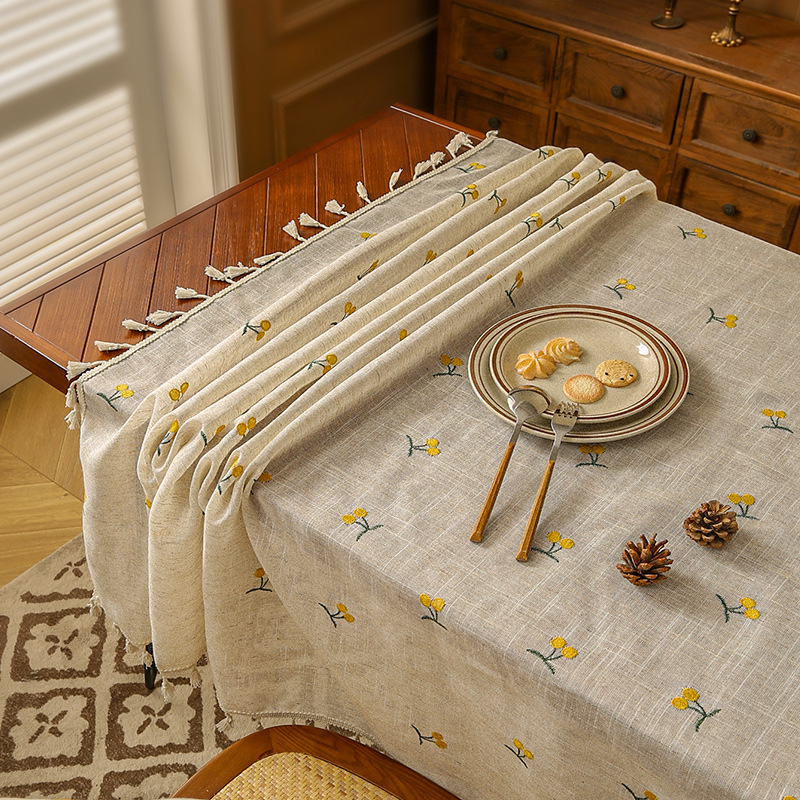 テーブルクロス 花柄刺繍レース縁取り上品テーブルクロス 布|テーブル