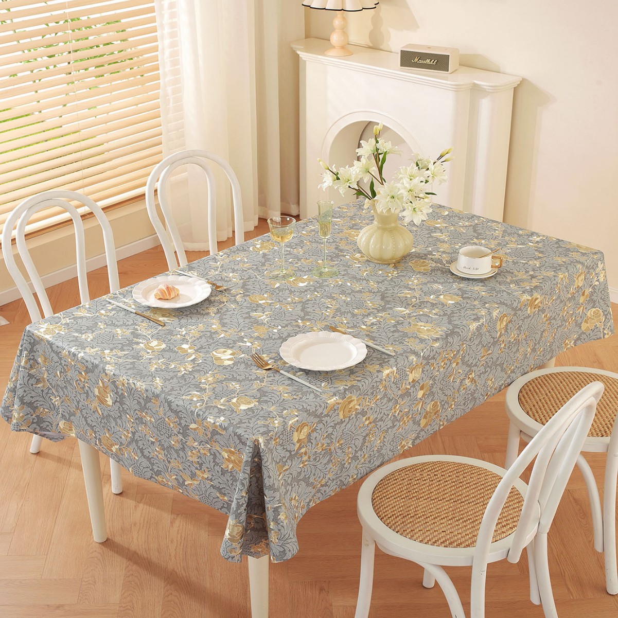 テーブルクロス 花柄刺繍フリルレース付き多層式テーブルクロス布 布