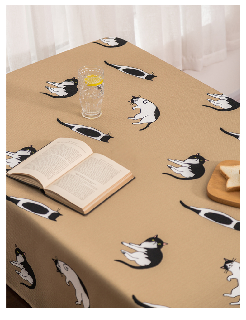 テーブルクロス 愛らしい猫柄のリラックス食卓布