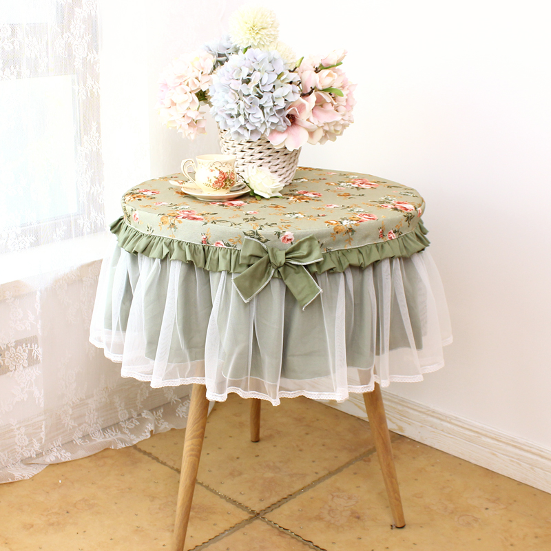 テーブルクロス 小花柄フリル付き二枚重ねテーブルクロス