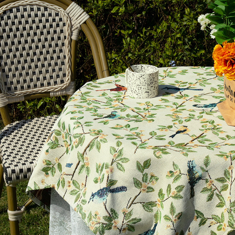 テーブルクロス 小鳥と草花柄ナチュラルガーデンテーブルクロス
