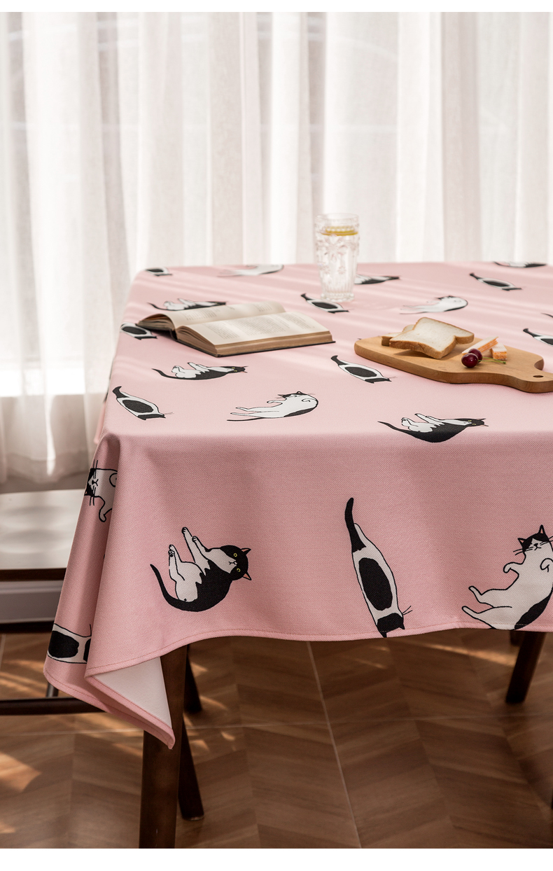 テーブルクロス 愛らしい猫柄のリラックス食卓布
