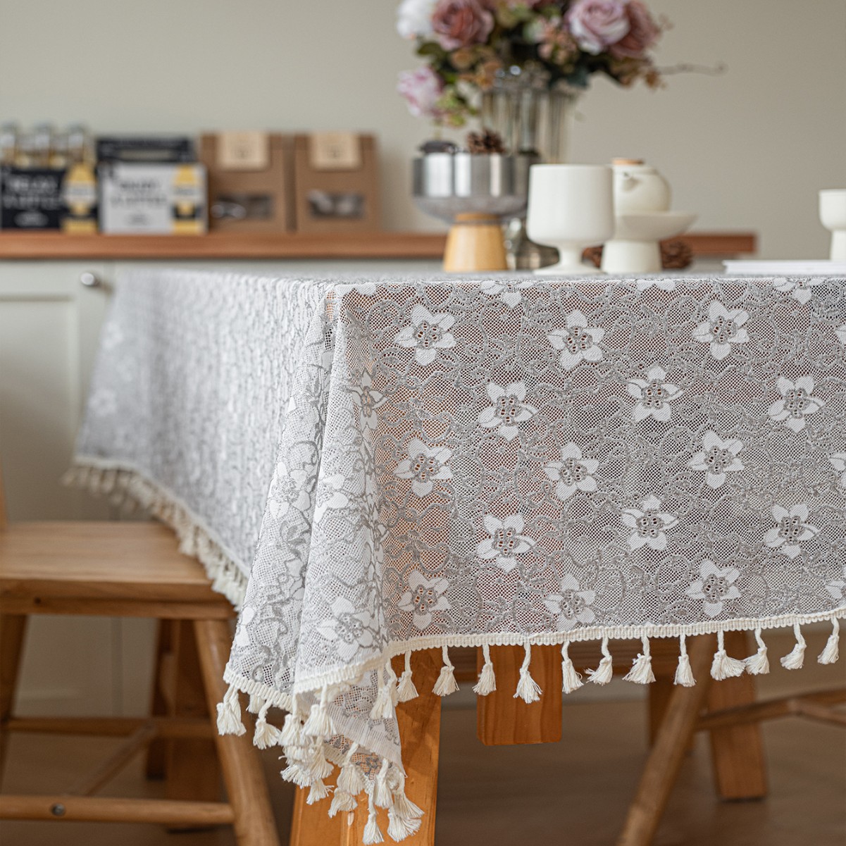テーブルクロス 花柄刺繍レース布タッセル付きテーブルクロス