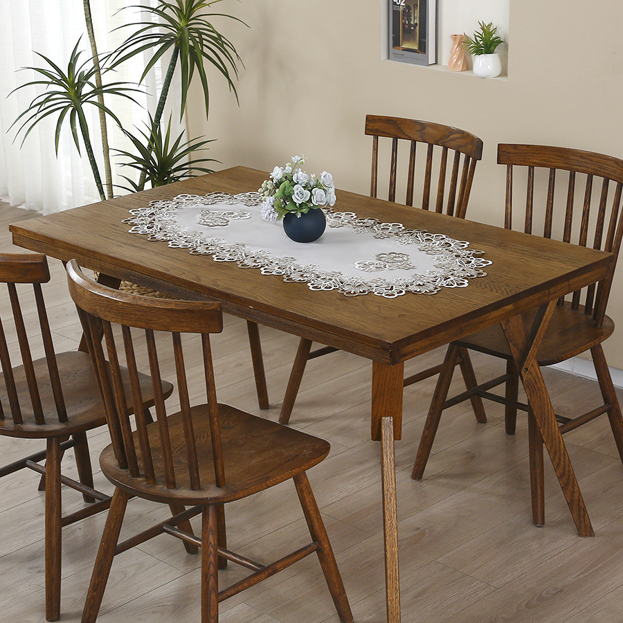 テーブルクロス 花刺繍レース縁取り上品センタークロス