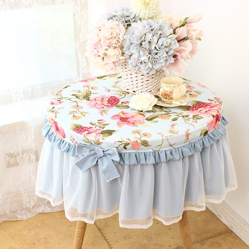 テーブルクロス 小花柄フリル付き二枚重ねテーブルクロス