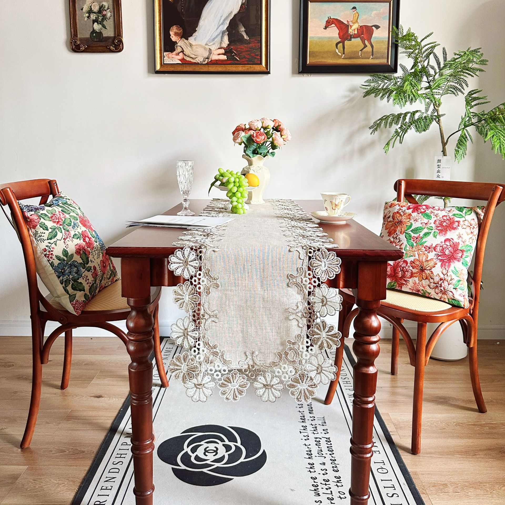 テーブルクロス 花柄刺繍レース縁取りリネン風センタークロス