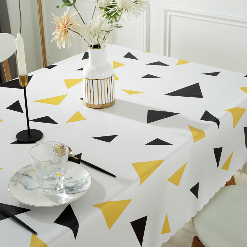 テーブルクロス 幾何学三角模様スカラップ縁取りテーブルクロス