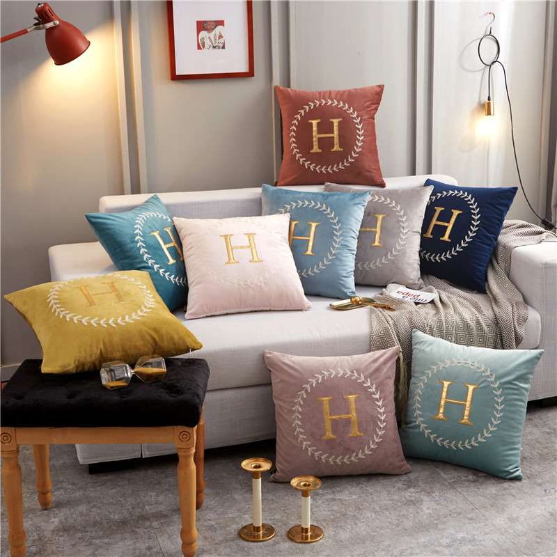 https://fulmo-img-server.com/cushionfriends/07e6d13aff6c41a592538e80283d4c26.jepg