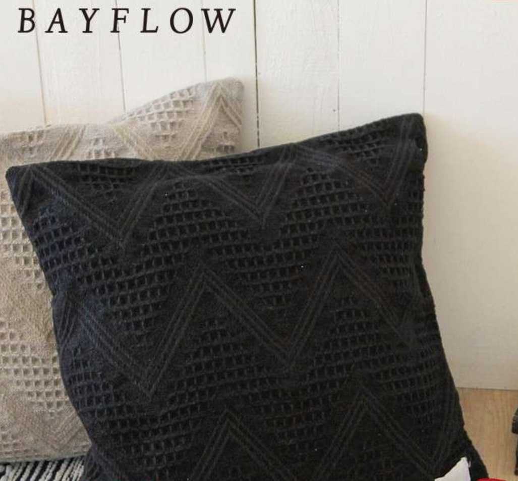 幾何学模様のニット風クッションカバー