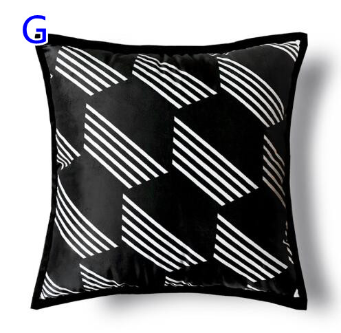 おしゃれな白黒チェック柄クッションカバー