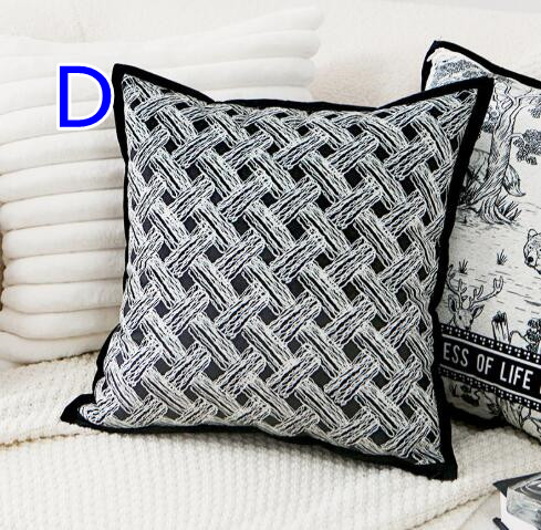 おしゃれな白黒チェック柄クッションカバー