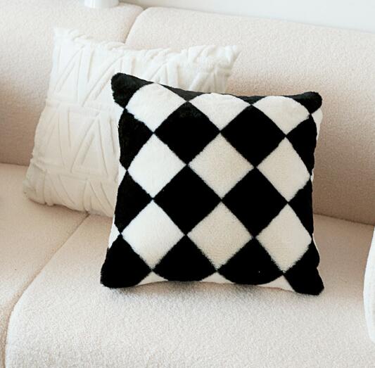 クッションカバー　白黒幾何学模様クッション