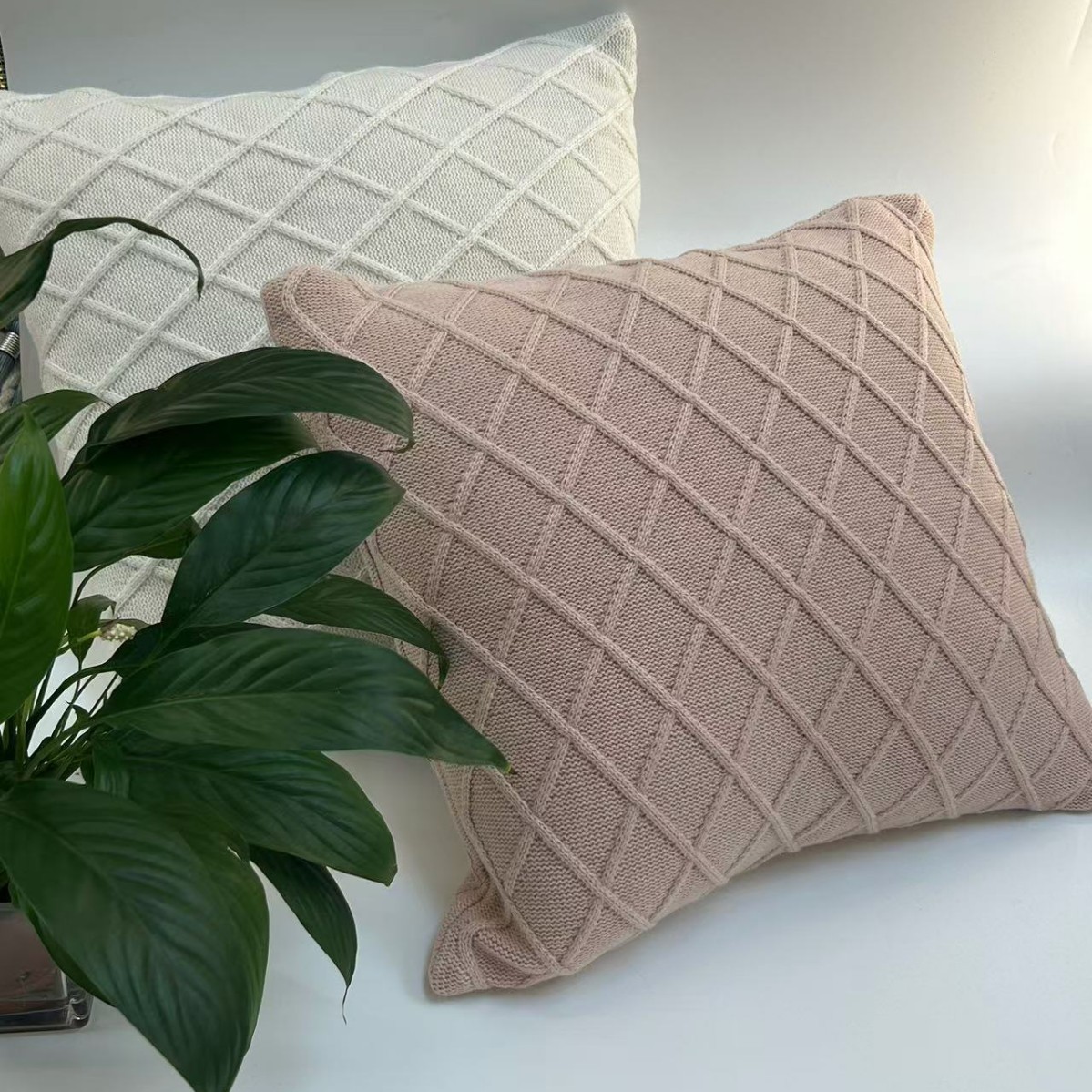 https://fulmo-img-server.com/cushionfriends/8dae34d4-dfb5-4914-a473-f5cc18acd371.jpg