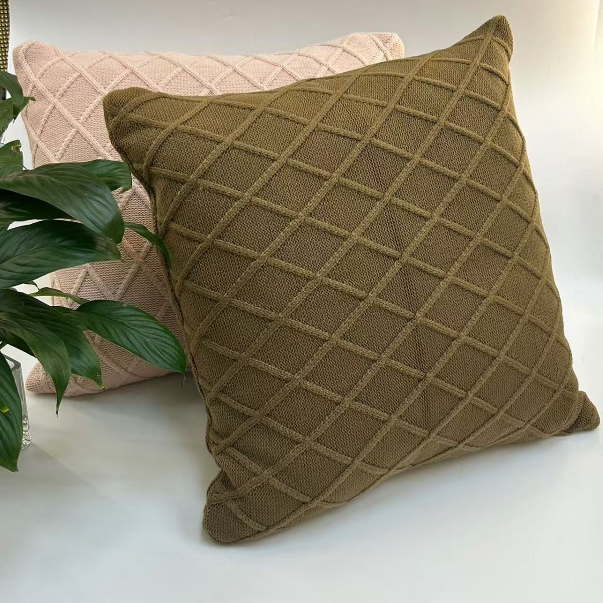 https://fulmo-img-server.com/cushionfriends/bdaec42a-7701-4a74-ac88-6a2fe47634fd.jpg