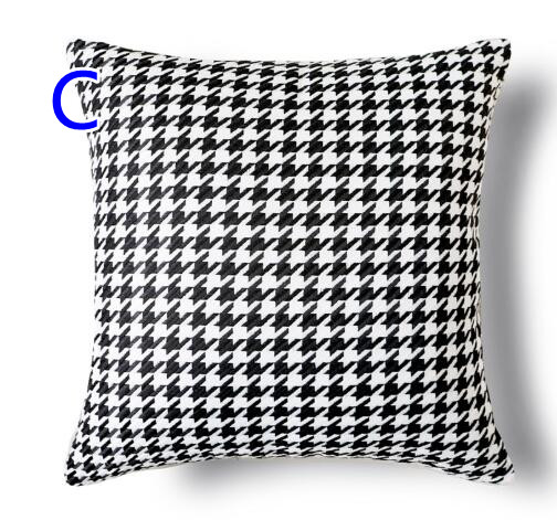 おしゃれな白黒チェック柄クッションカバー