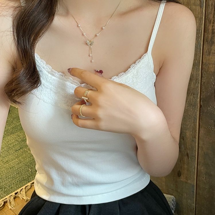 カットソー 繊細レース飾り付き美しいキャミソール