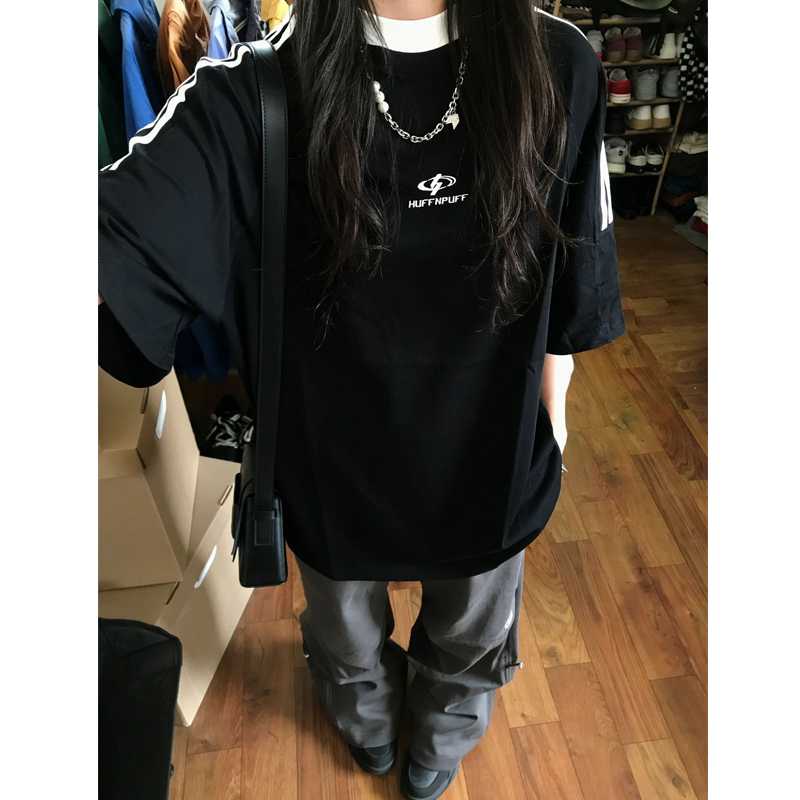 カットソー 宇宙模様ワンポイント半袖カットソー