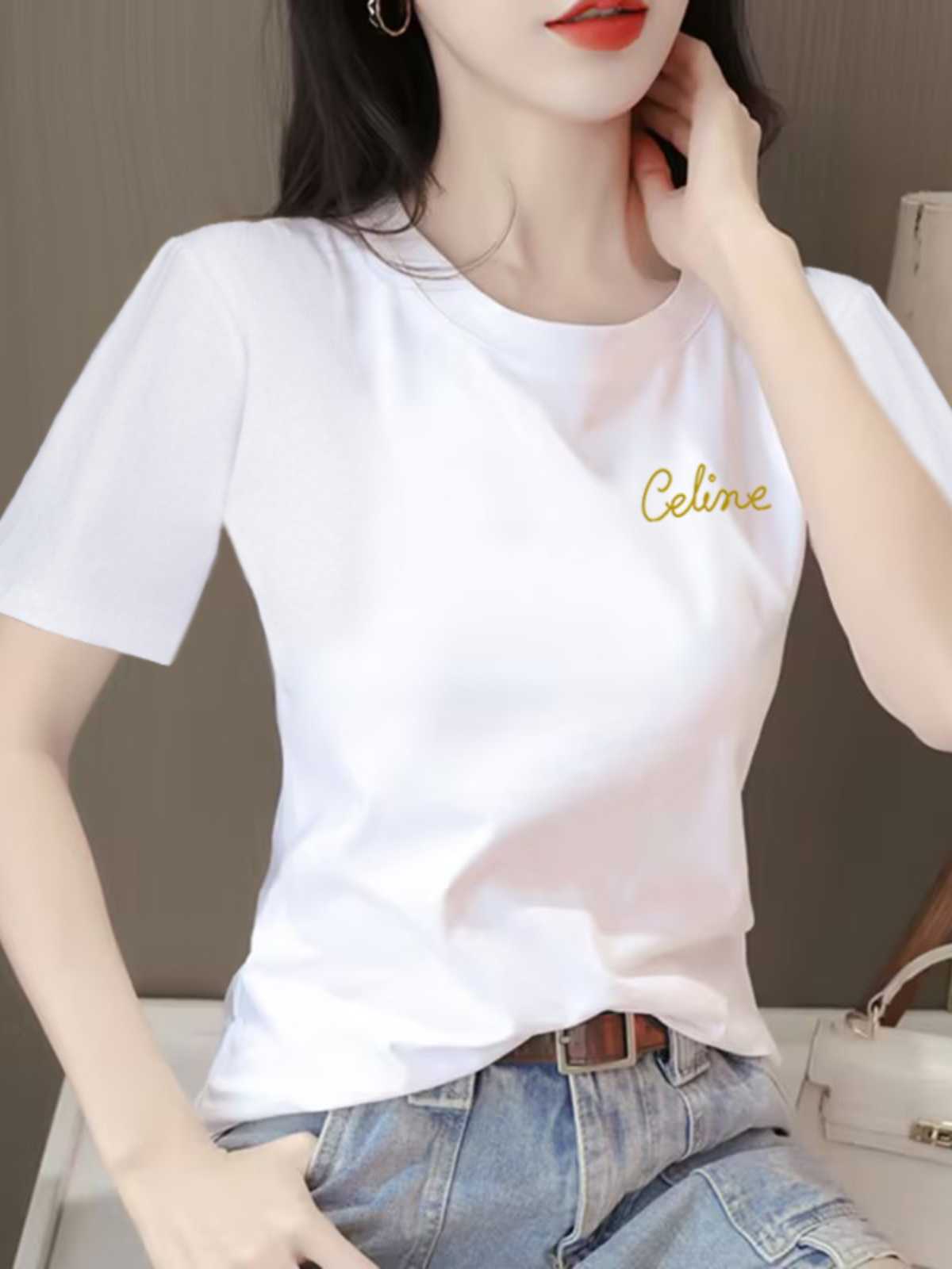 カットソー 上質刺繍入り丸首カットソー