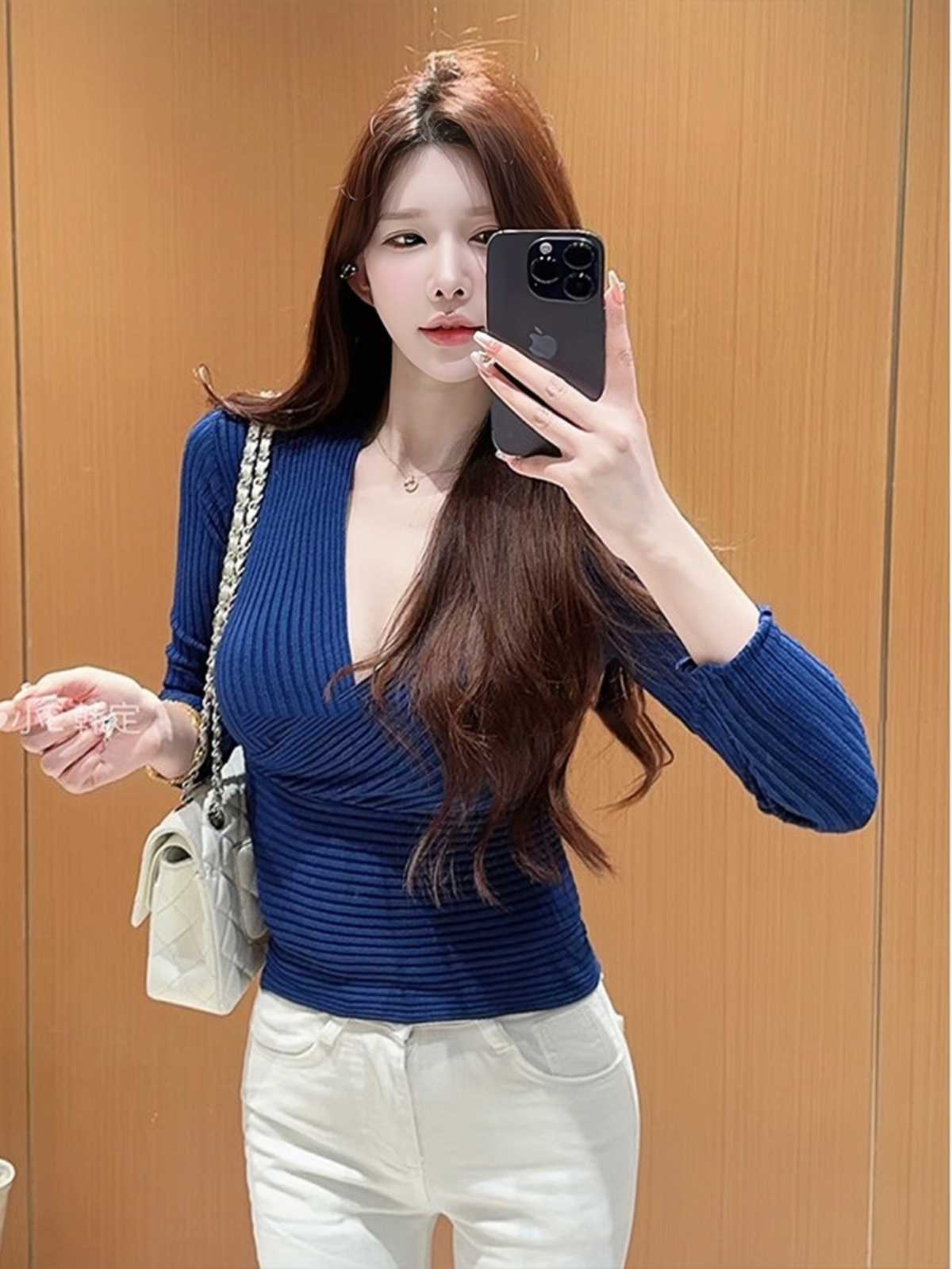 カットソー リブ編み深めVネックカットソー