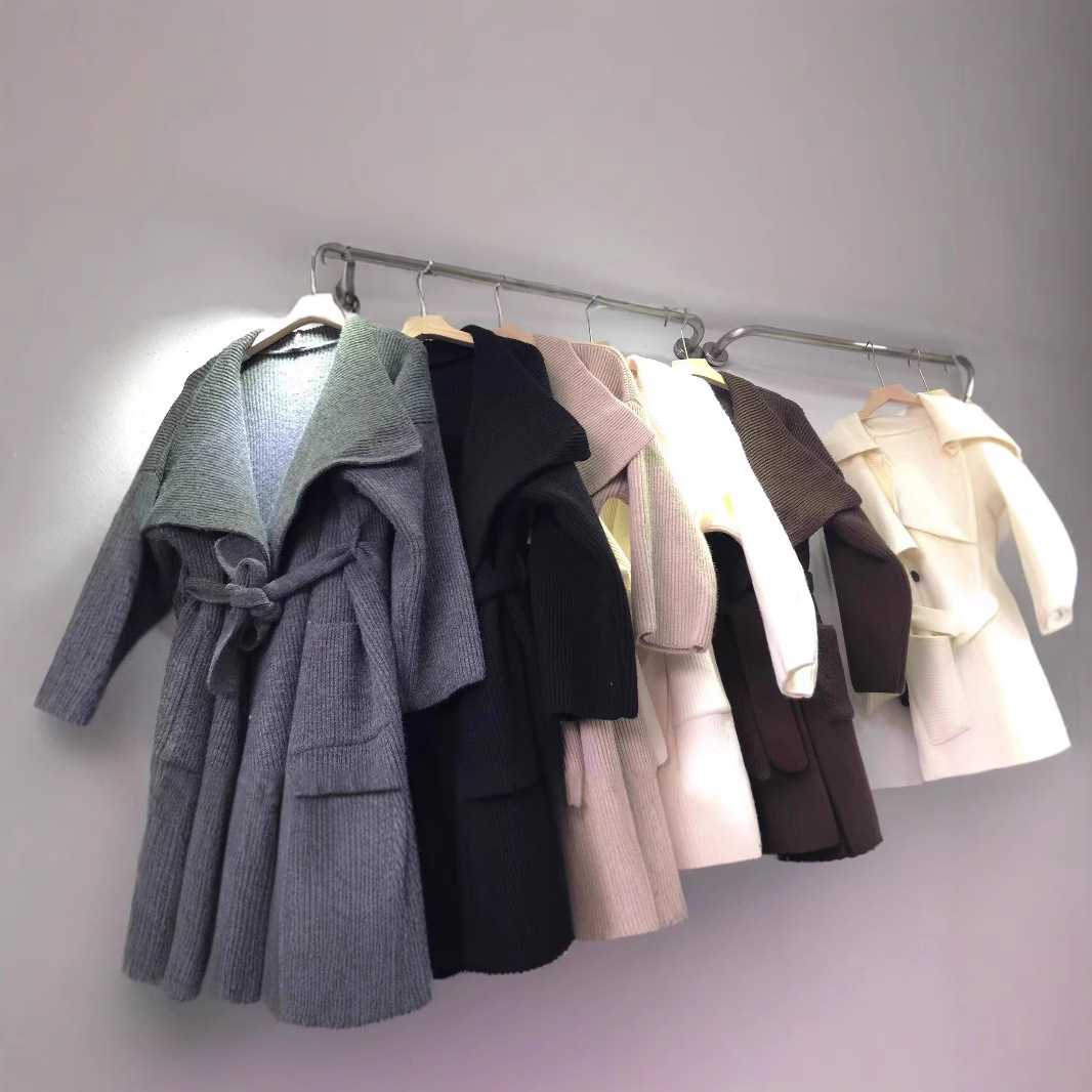 カットソー　厚めのリブ編み生地長袖カットソー