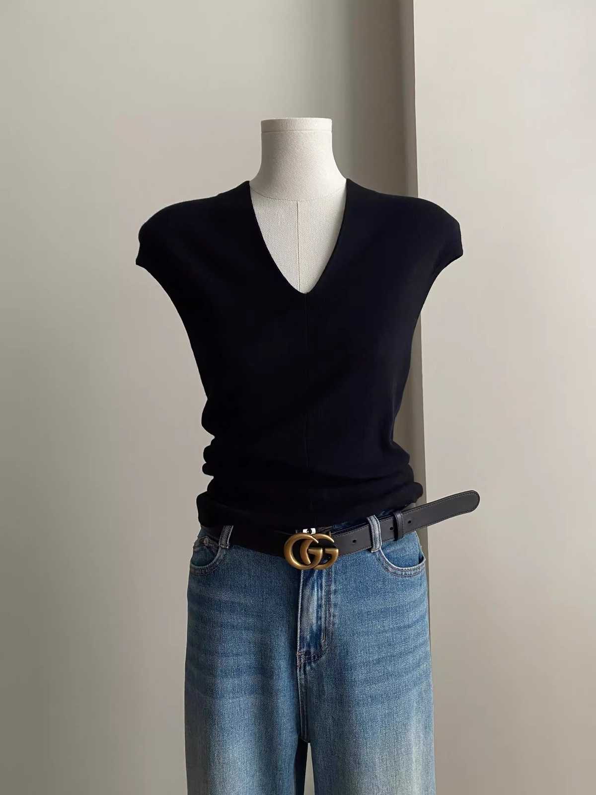 カットソー 洗練フレンチスリーブ Vネックカットソー