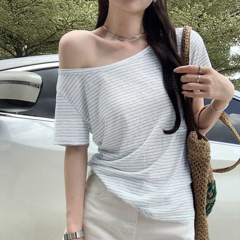 カットソー 肩見せ細ボーダーボートネック