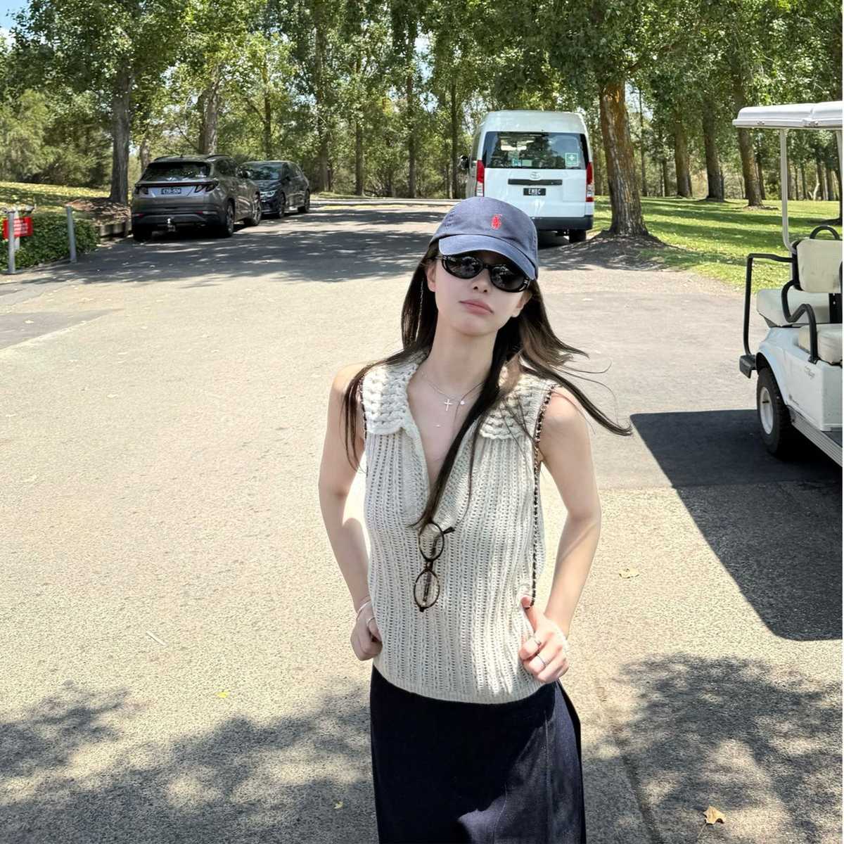 カットソー 優雅な編み目のノースリーブVネック