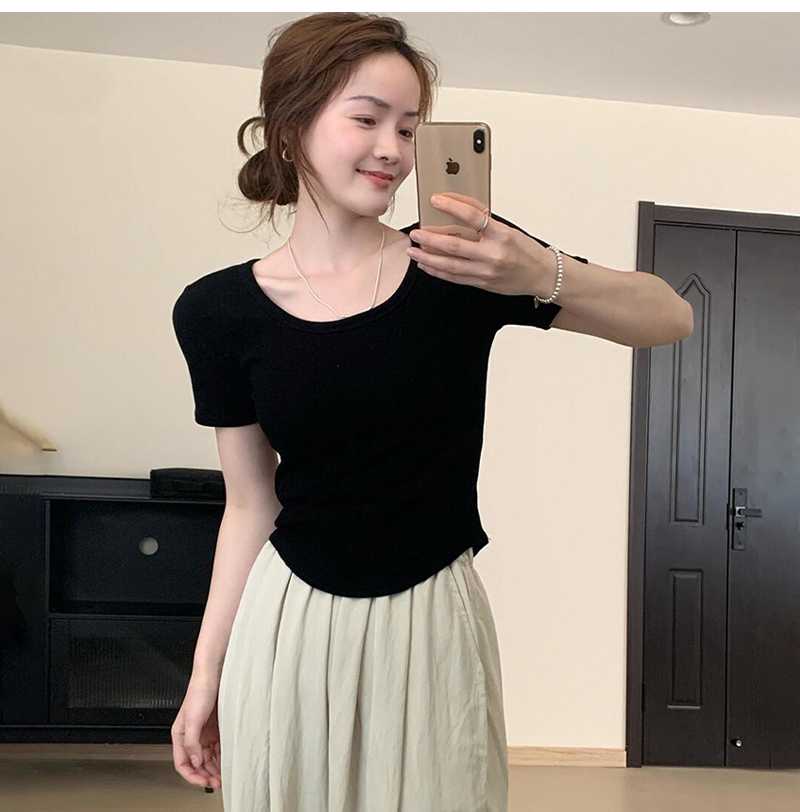 カットソー なめらか素材のフィット半袖