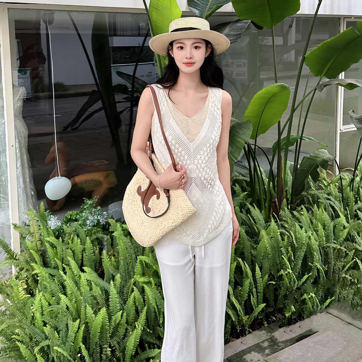 カットソー 透かし編みレース Vネックカットソー