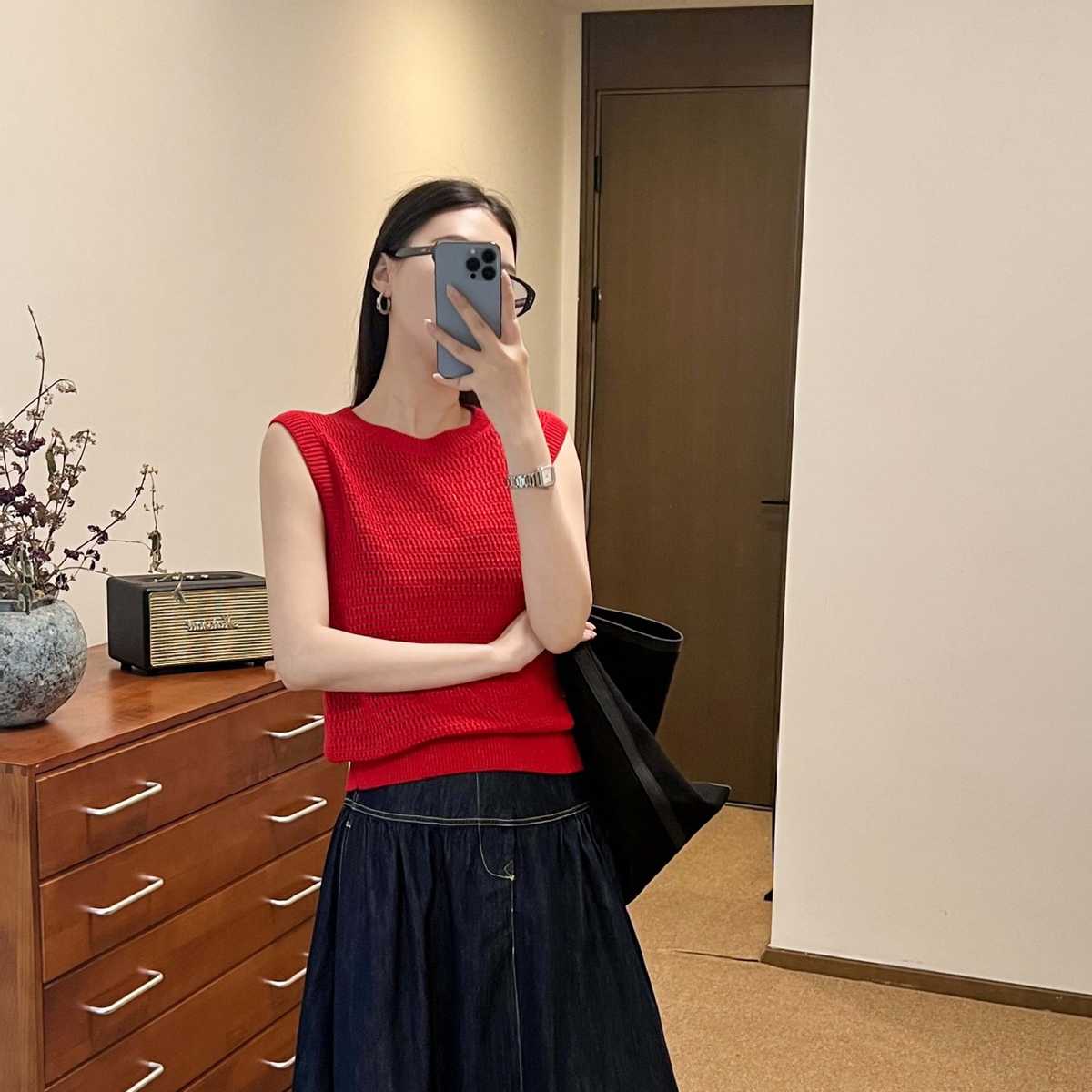 カットソー 透かし編みノースリーブニット