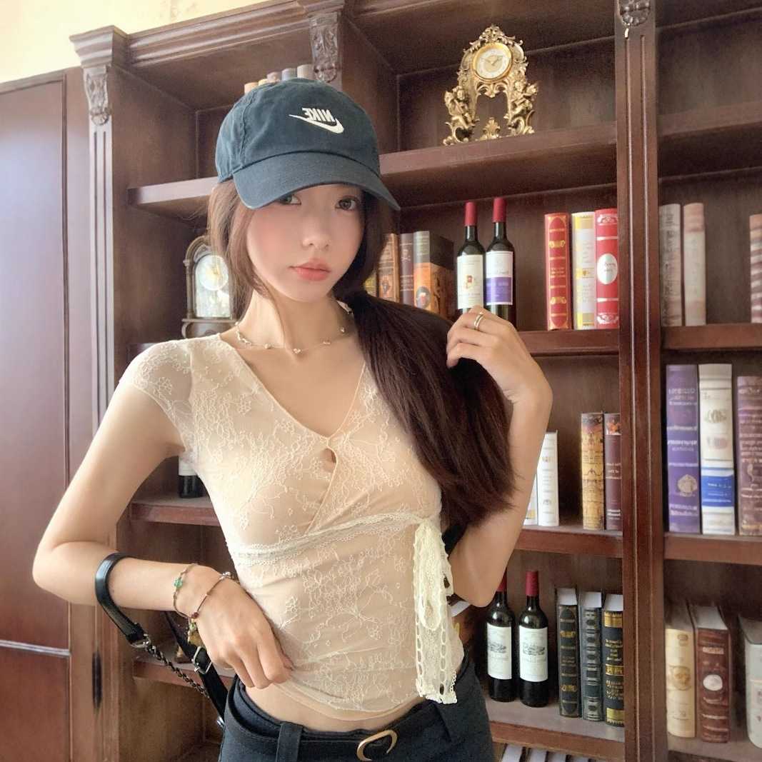 カットソー 花模様レースの優美なカシュクールVネック