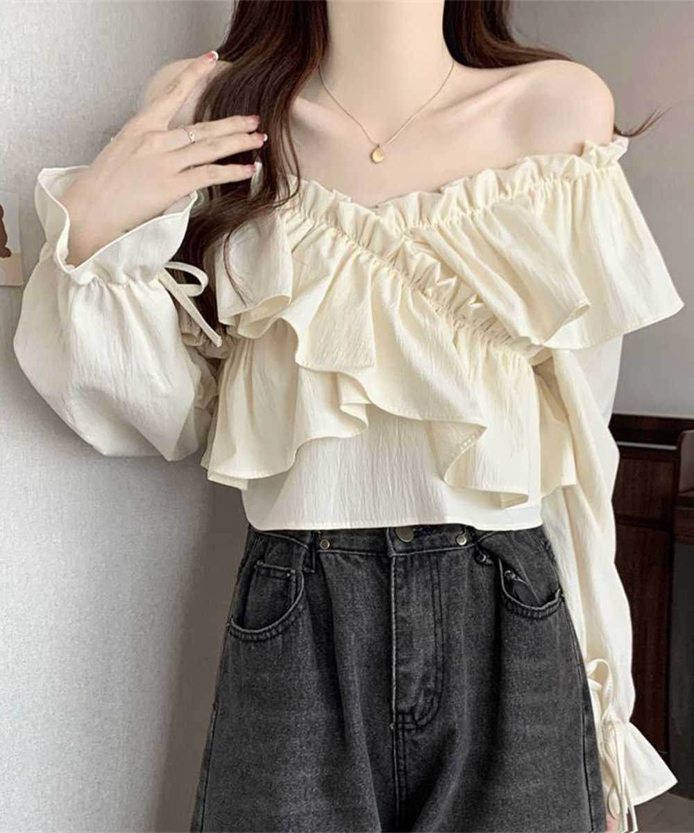 カットソー 華やかフリル ボートネック 長袖ブラウス