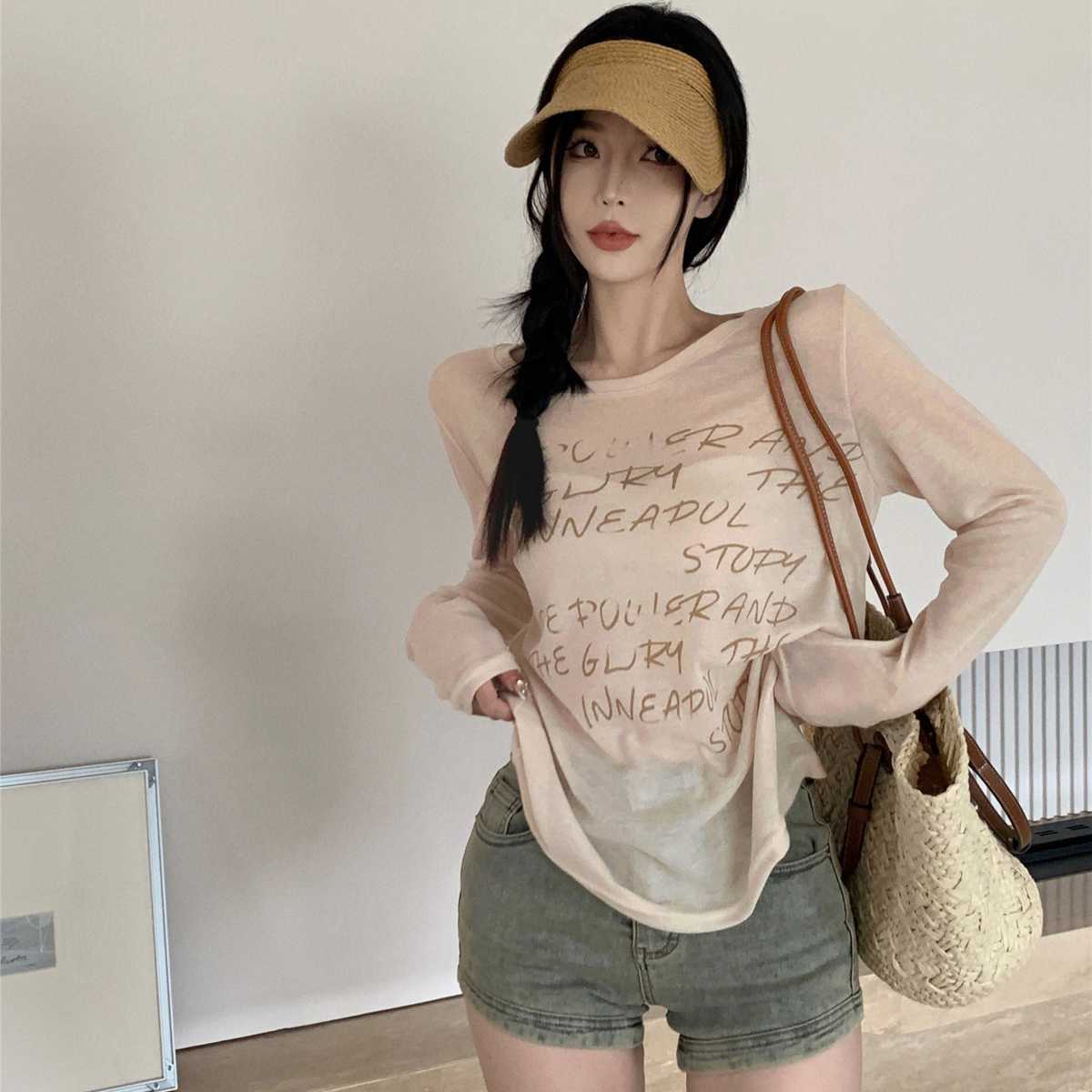 カットソー 柔らか素材の文字入りカットソー