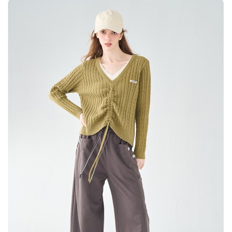 カットソー ケーブル編み裾絞りVネックニット