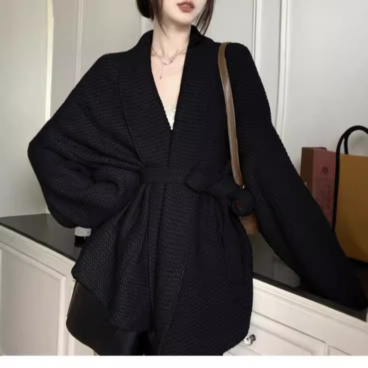 https://fulmo-img-server.com/cutton/2a5d71bd-ff25-4187-bfa9-bb318a75d518.jpg