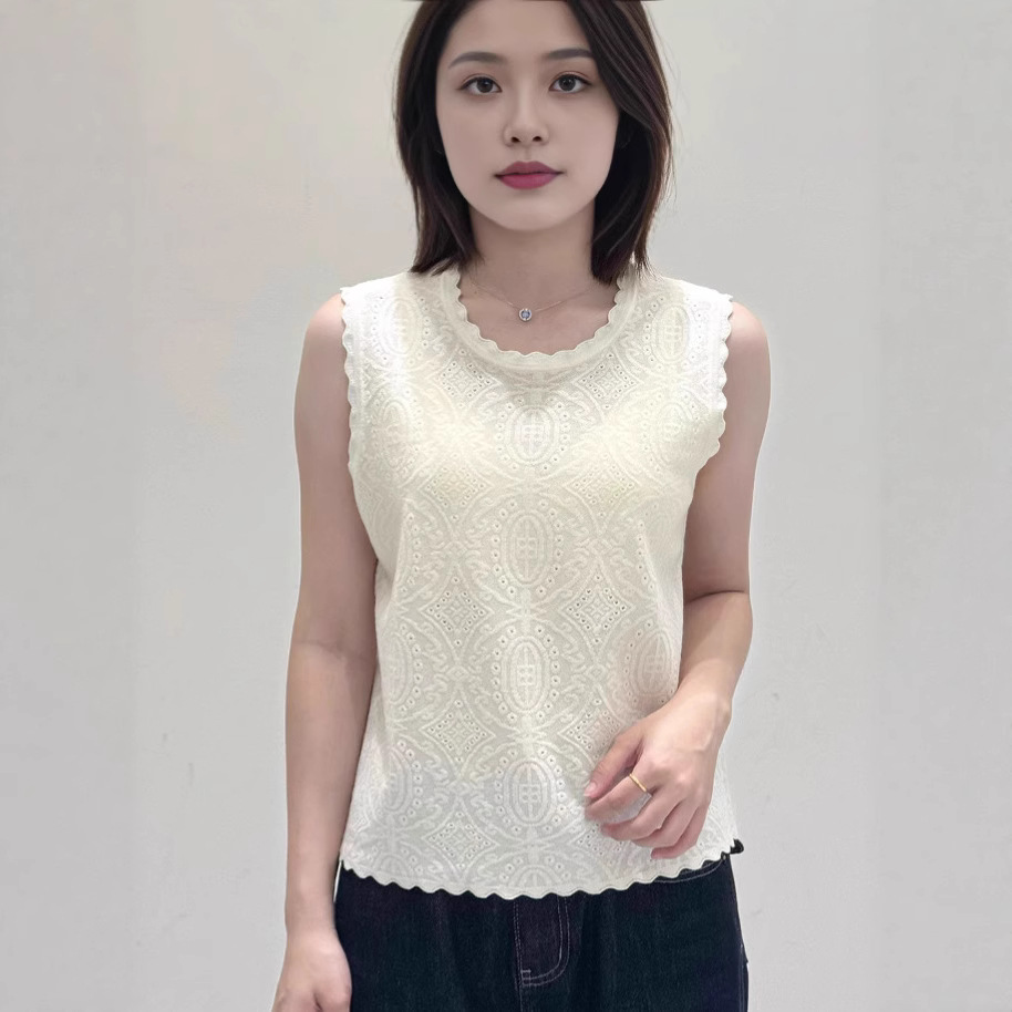カットソー 花模様刺繍ノースリーブカットソー