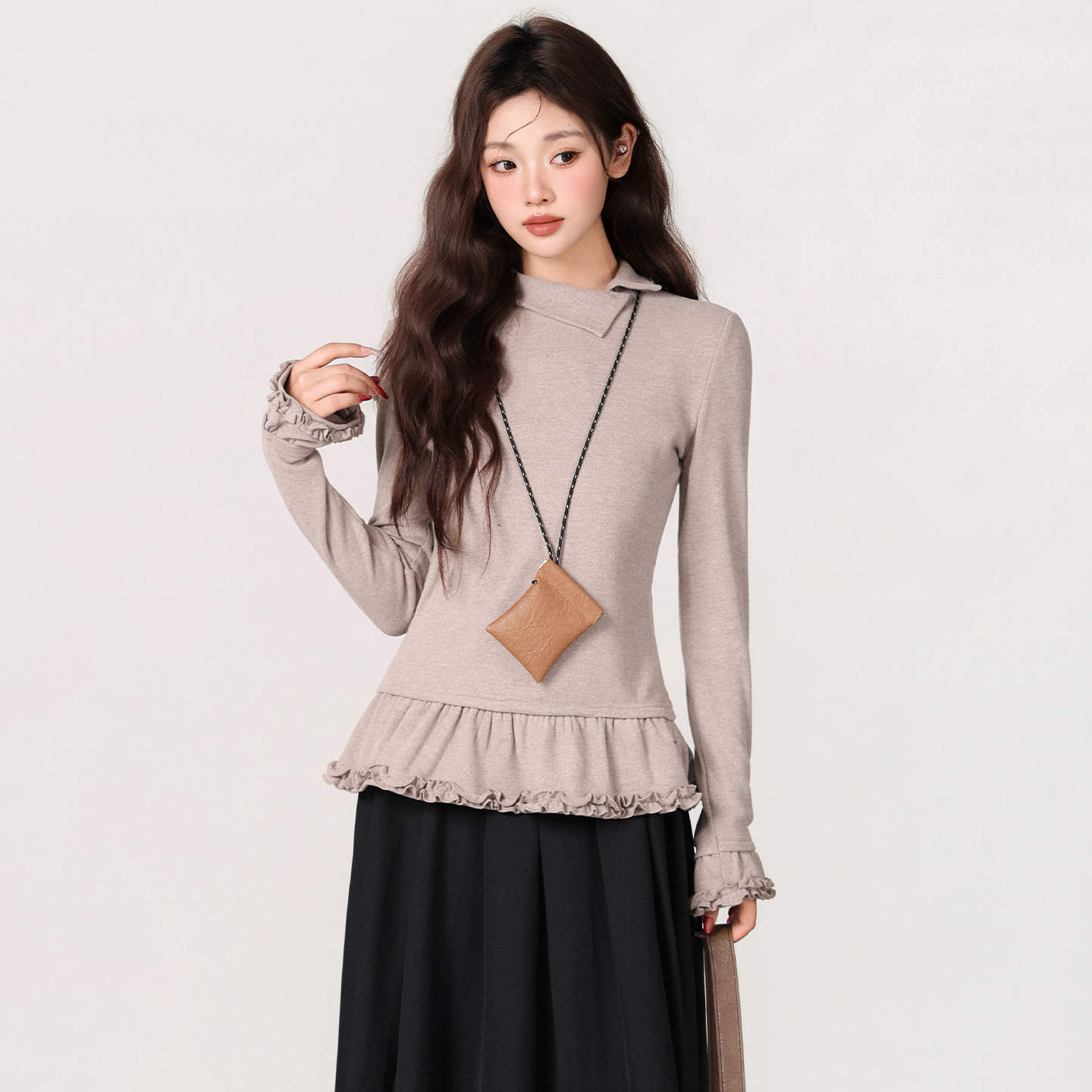 今季必須 個性的フリルハイネックカットソー